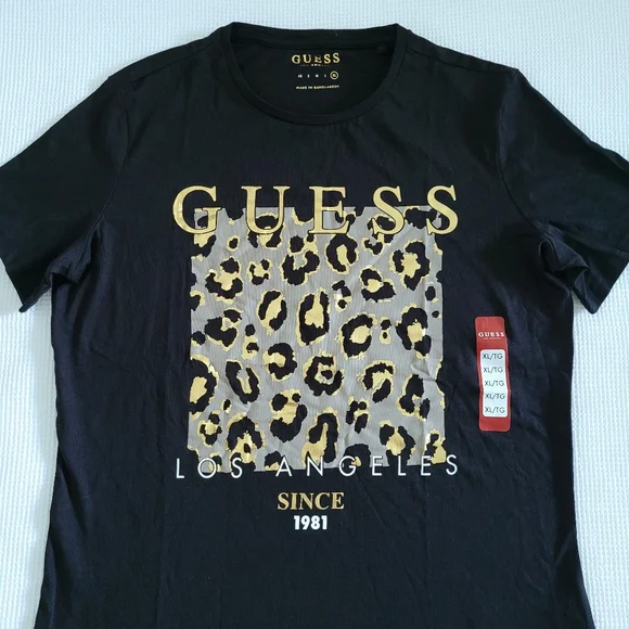 Guess❓Black🖤 Leopard🐆 Print Graphic Tee👕 - NWT - Picture 3 of 10
